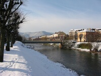 La Meurthe en hiver au centre de Saint-Dié
